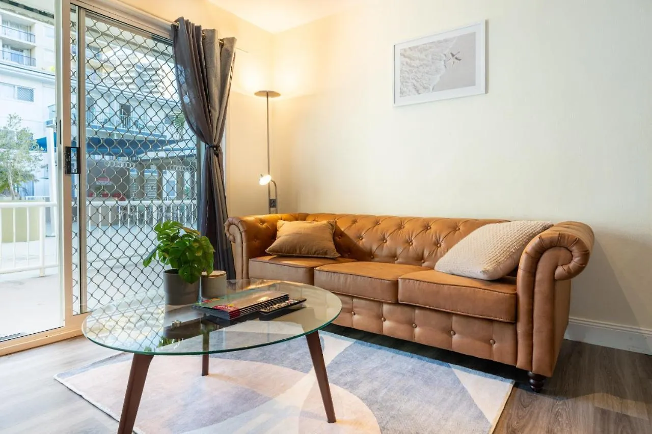 The Midtown - Modern Oasis With Ev Charging Pool Netflix Apartment Gold Coast Australia
