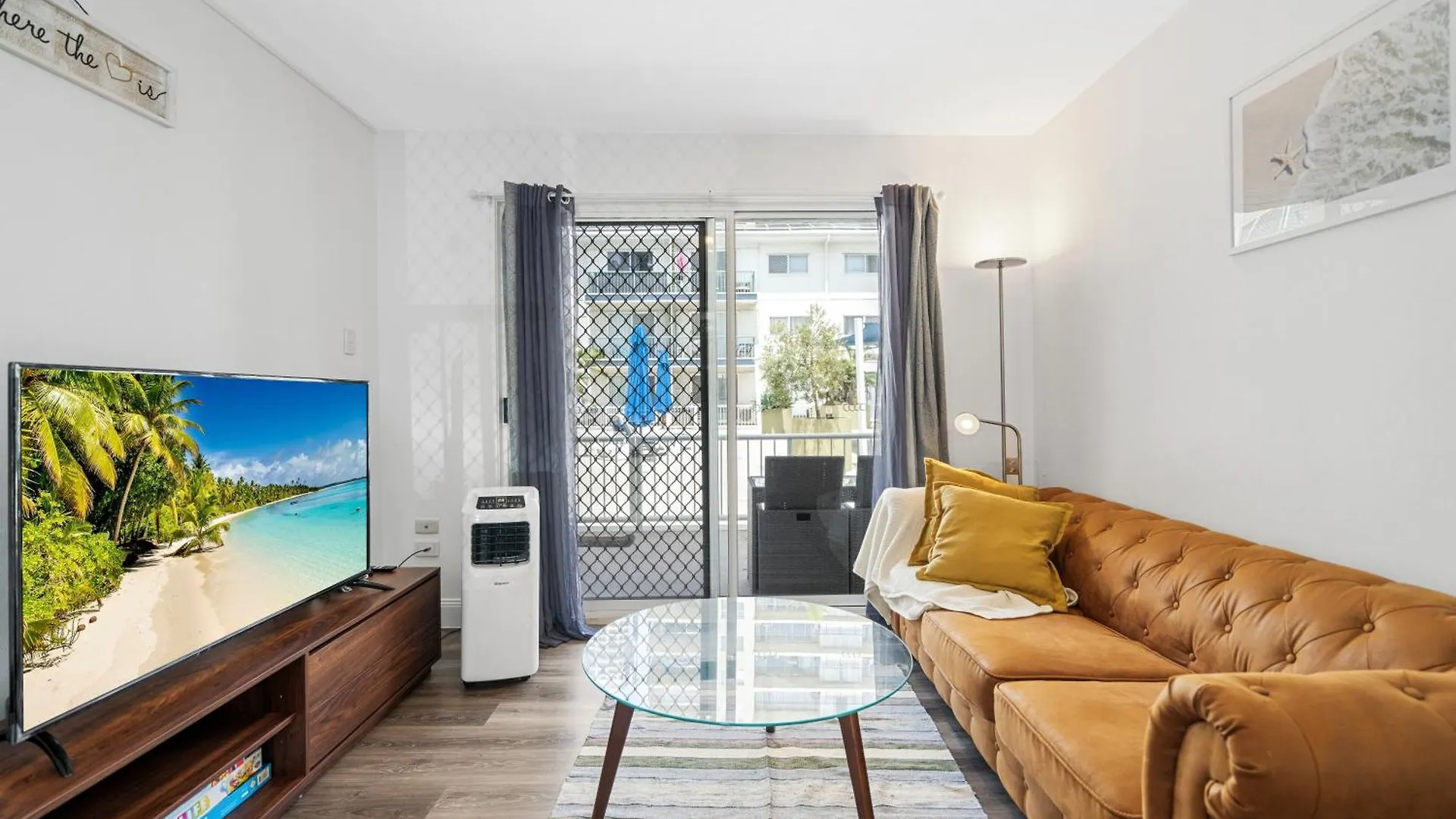 The Midtown - Modern Oasis With Ev Charging Pool Netflix Apartment Gold Coast Australia